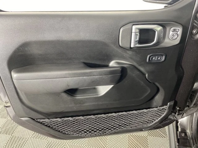 Used 2022 Gray Jeep Rubicon image 14