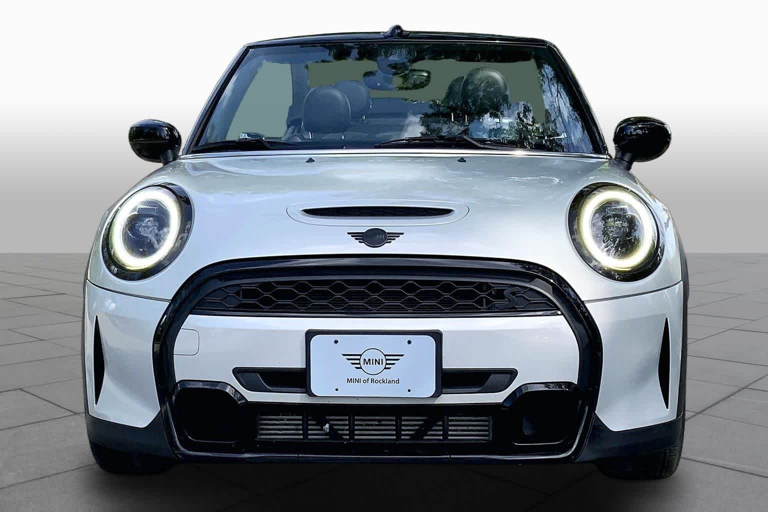 Used 2022 White Silver Metallic MINI Cooper S image 3
