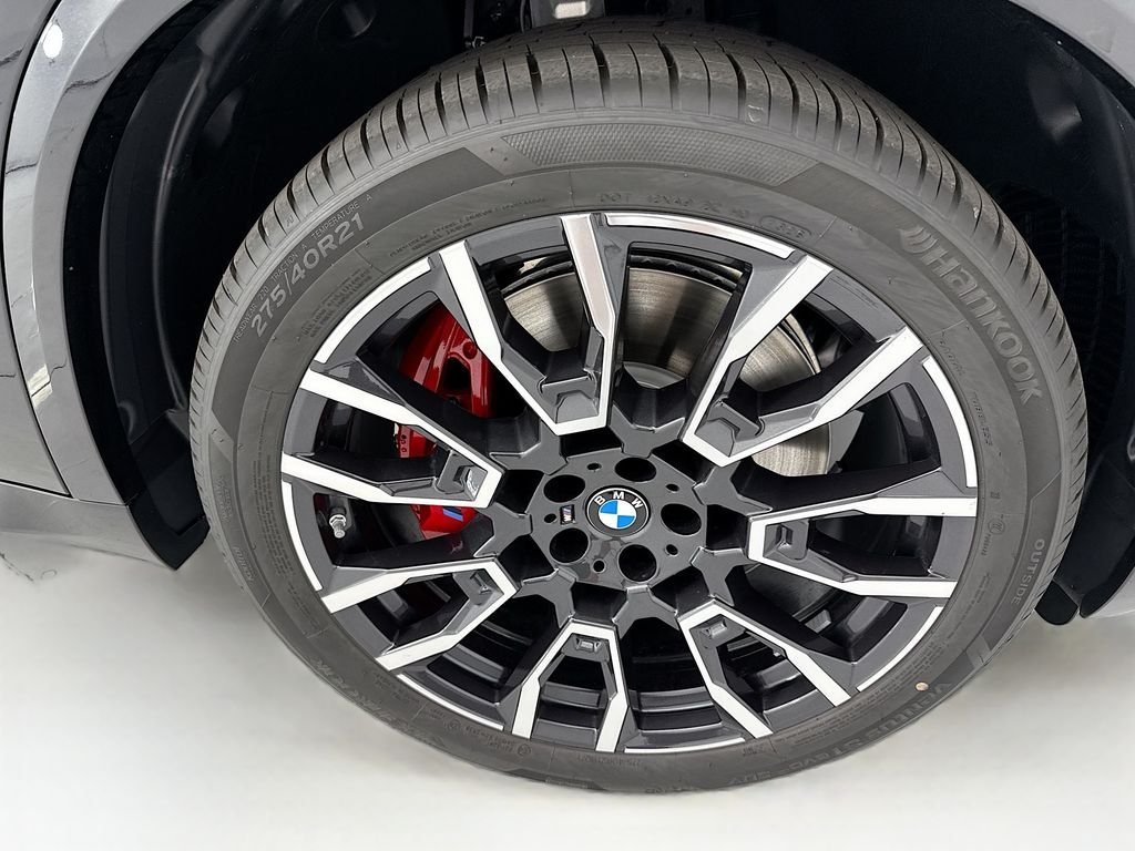 New 2026 Black Sapphire Metallic BMW xDrive50e image 31