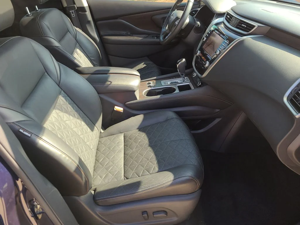 Used 2023 Blue Nissan Platinum image 12