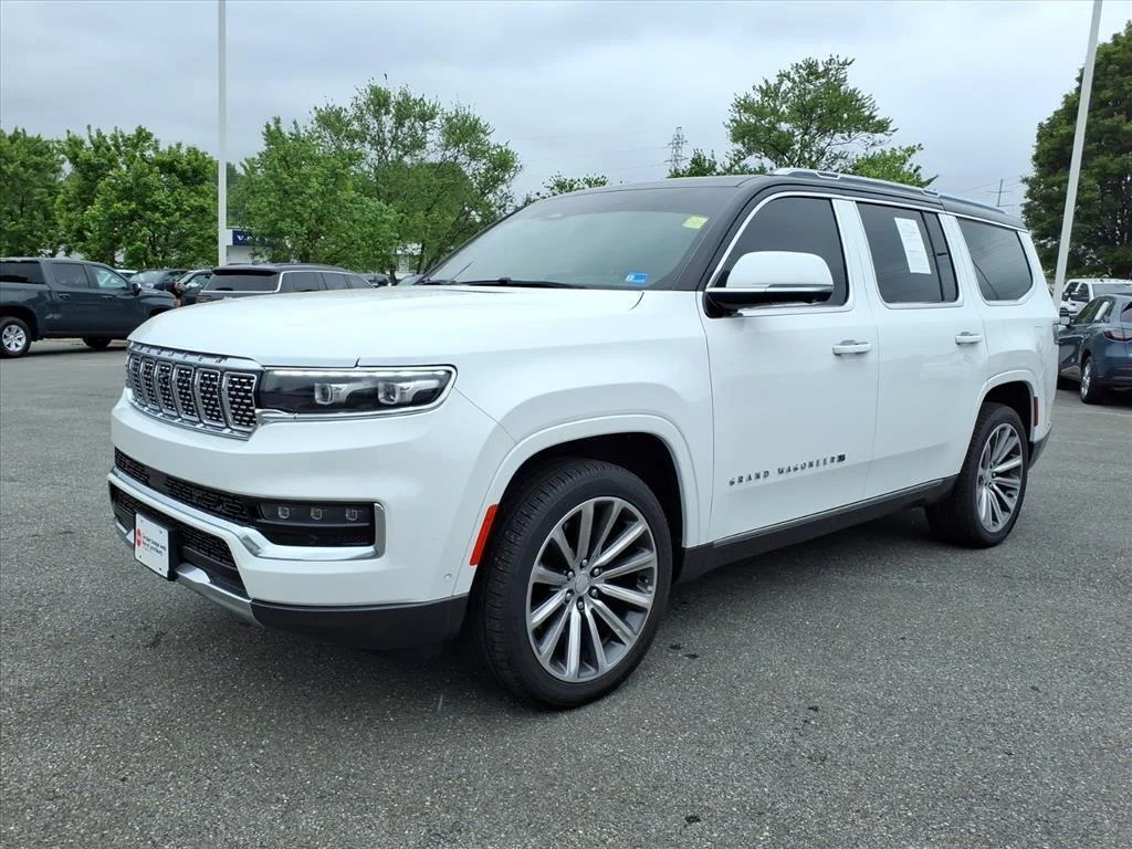 2022 Jeep Grand Wagoneer Series II - Photo 8