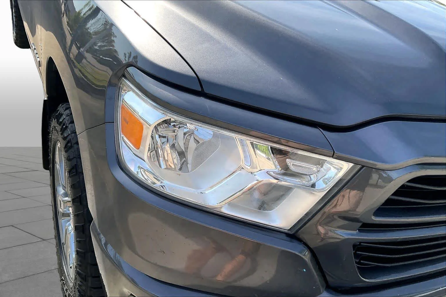 Used 2019 Granite Crystal Metallic Clearcoat Ram Big Horn/Lone Star image 27