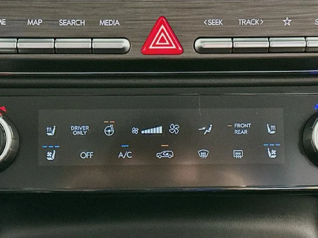 New 2027 White Hyundai Blue SEL Premium image 19