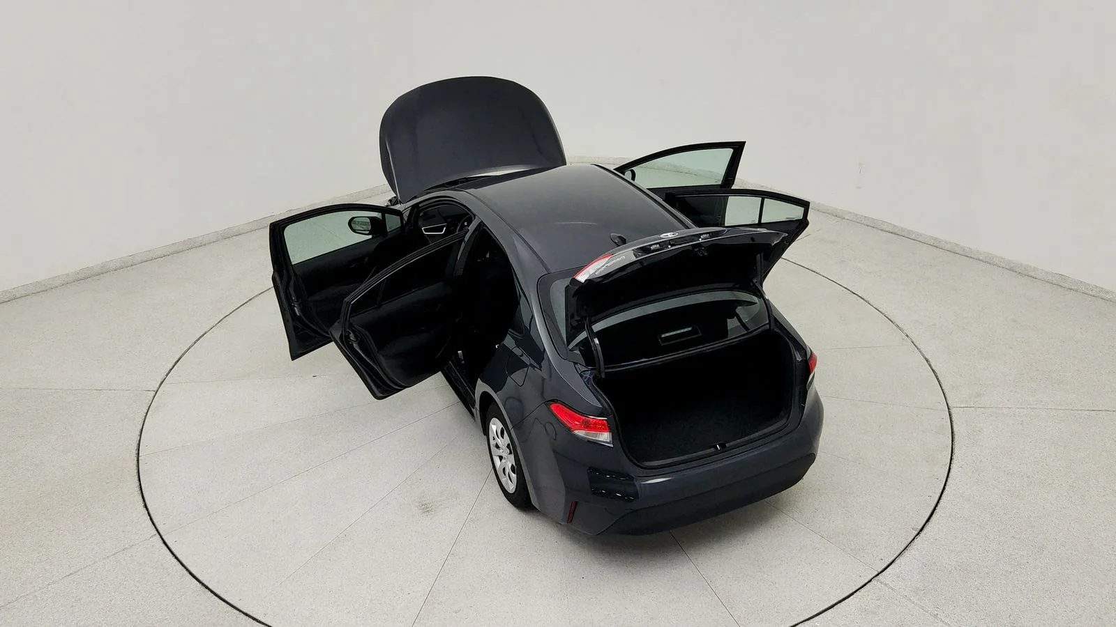 Used 2025  Toyota LE image 23