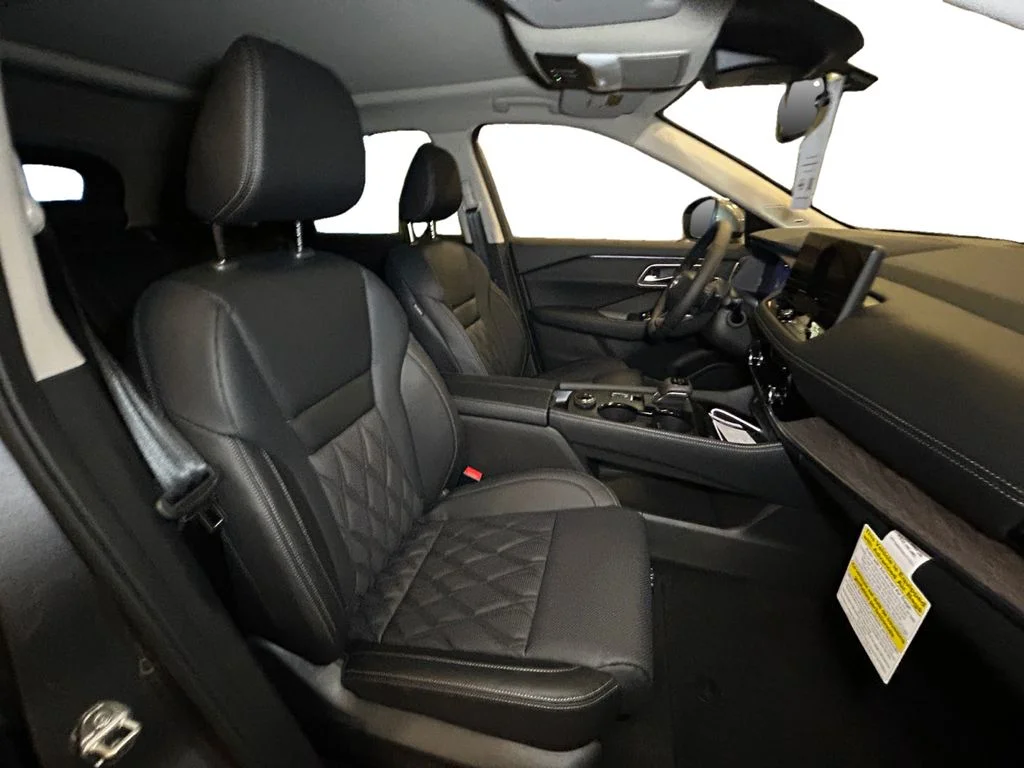 New 2026 Gun Metallic Nissan Platinum image 15