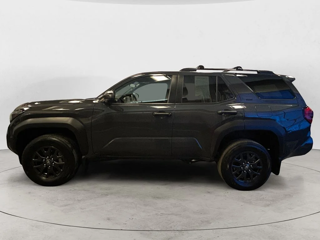 Used 2025 Underground Toyota SR5 image 2
