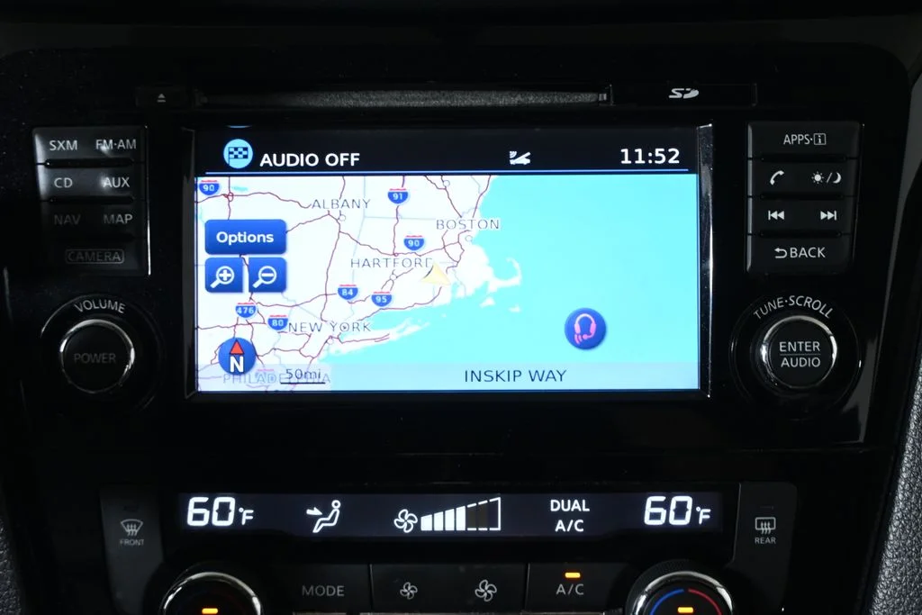 Used 2017 Blue Nissan SL image 21