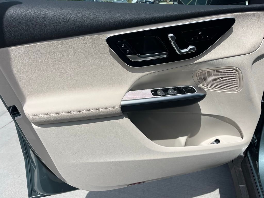 2025 Mercedes-Benz GLC Base - Photo 22