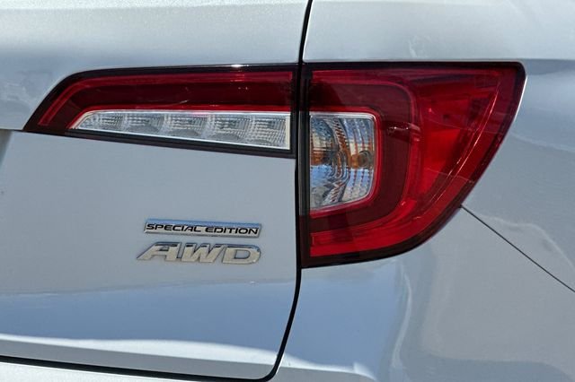 Used 2022 Platinum White Pearl Honda Special Edition image 31