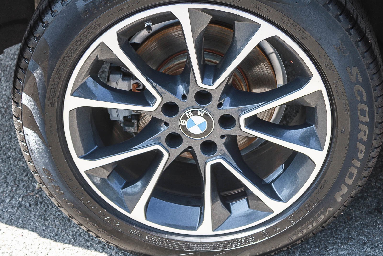 Used 2018 Glacier Silver Metallic BMW sDrive35i image 11