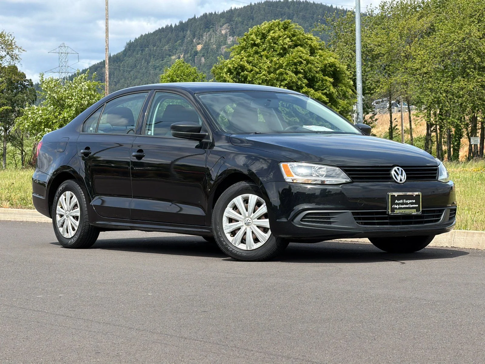 2013 Volkswagen Jetta 2.0L S Auto's photo