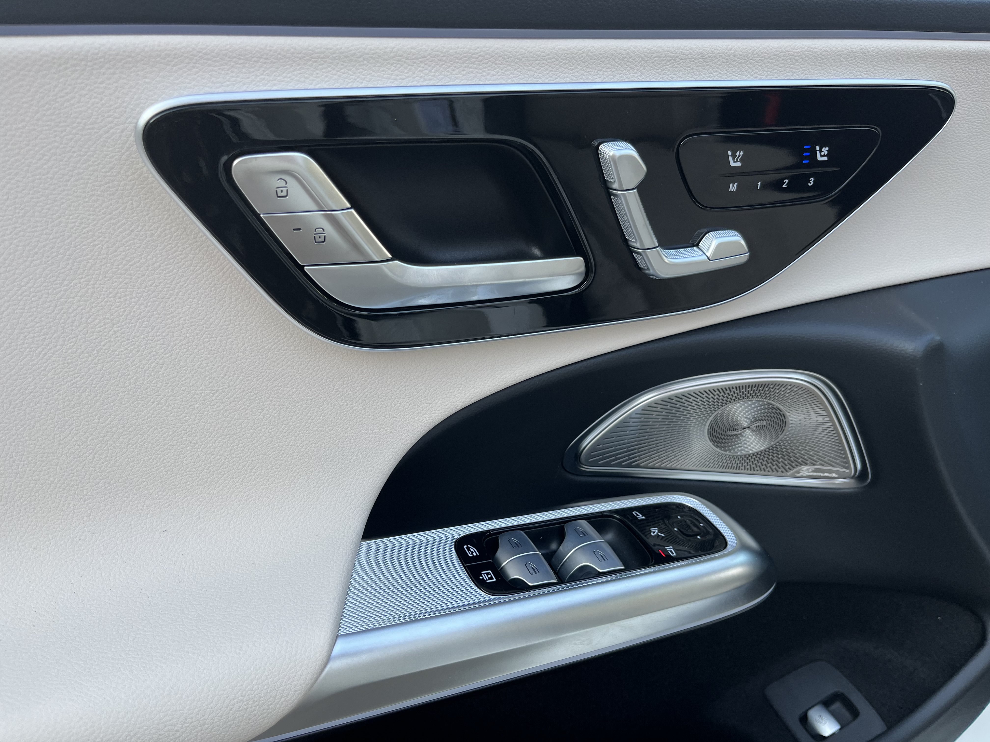 New 2027 POLAR WHITE Mercedes-Benz E 350 image 12