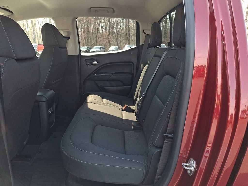 Used 2019 RED QUARTZ TINTCOAT GMC 4WD SLE image 11