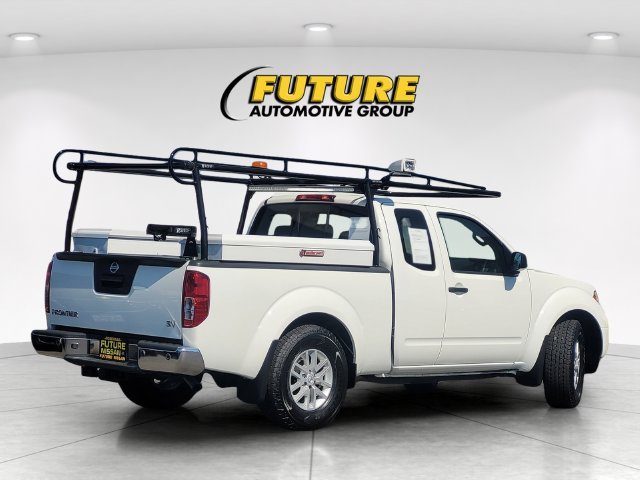 Used 2021 White Nissan SV image 4