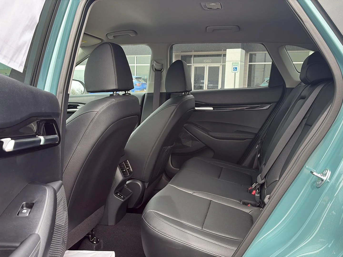 Used 2026 Pluton Blue/Fusion Black Roof Kia SX image 10