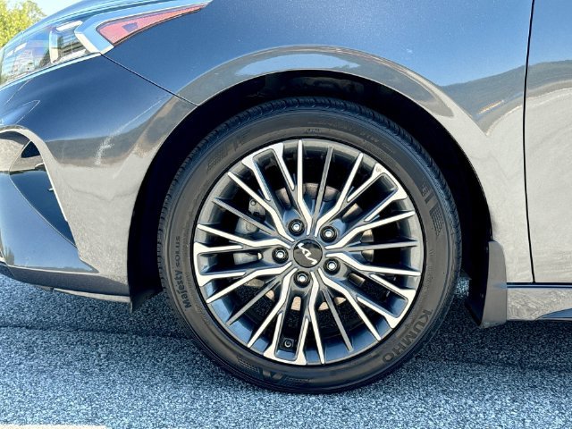 Used 2023 Gray Kia GT-Line image 10
