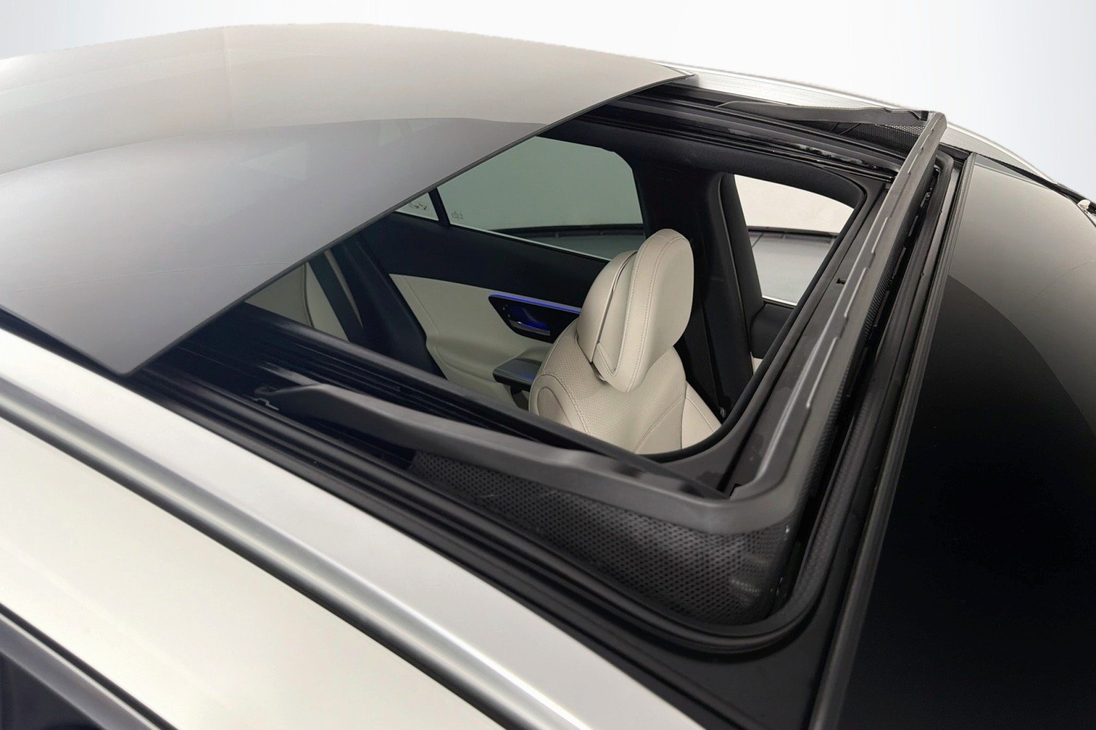 New 2026 Polar White Mercedes-Benz GLC 300 SUV image 21