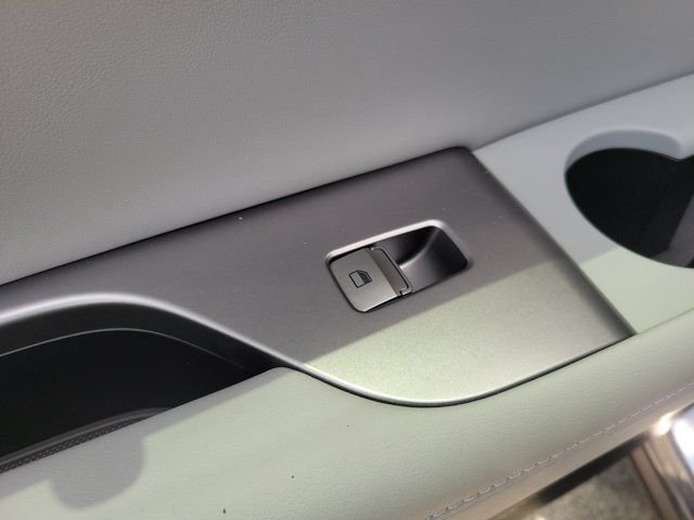 Certified Used 2024 White Hyundai SEL PREMIUM image 13