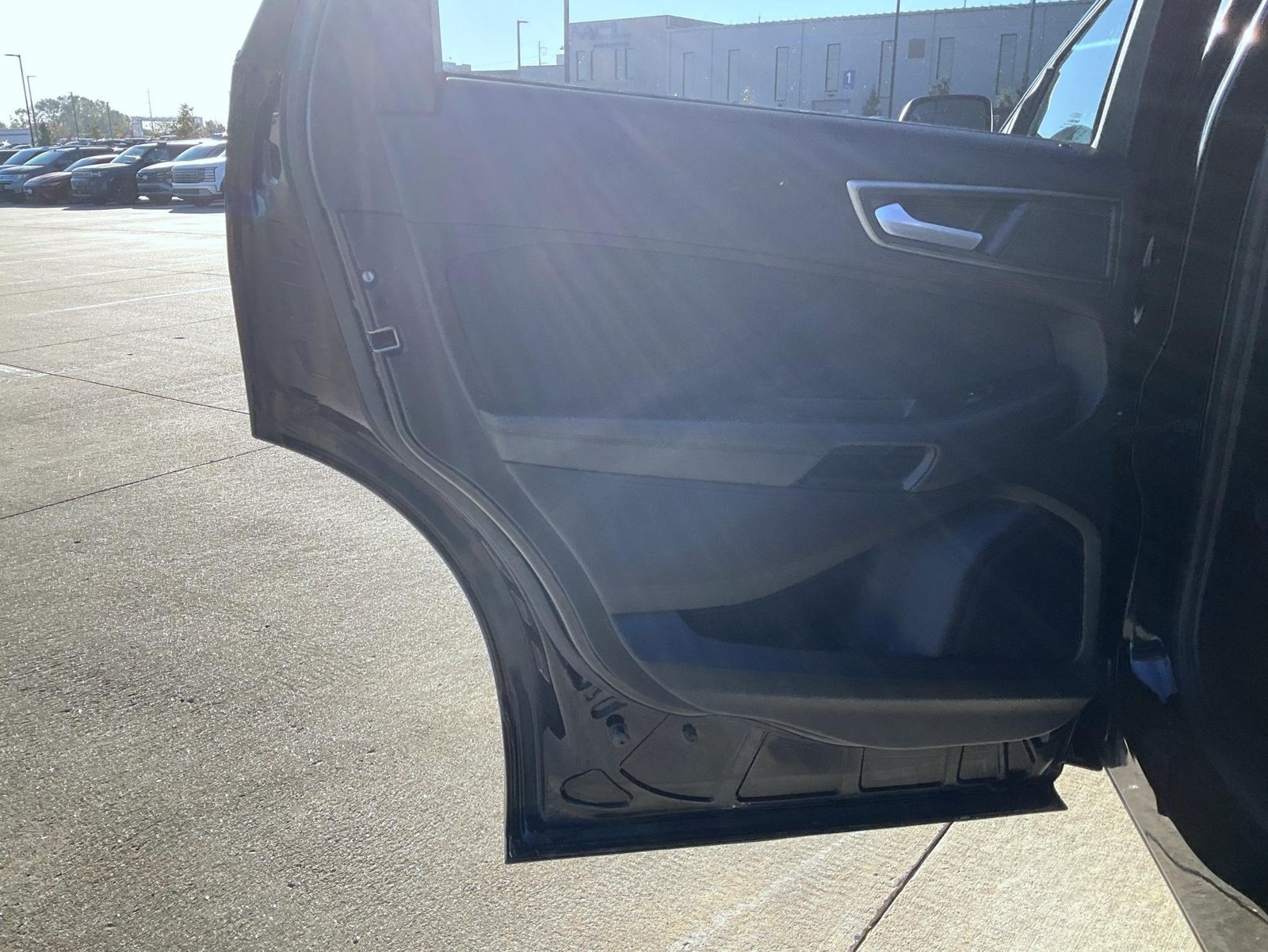 Used 2018 Black Ford SE image 22