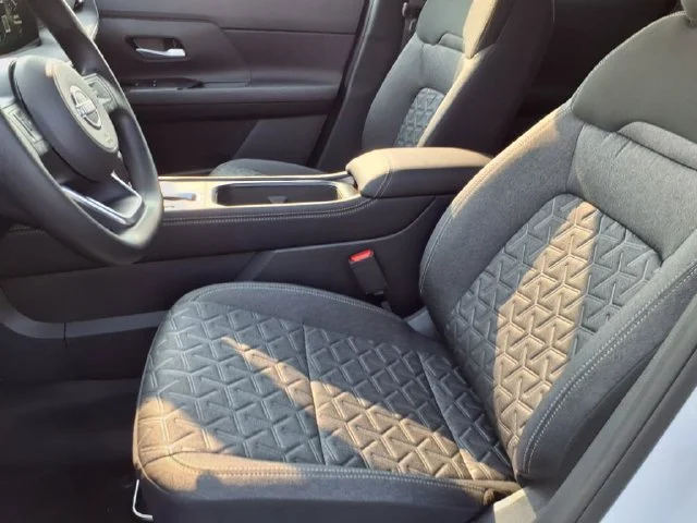 Used 2025 White Nissan SV image 11