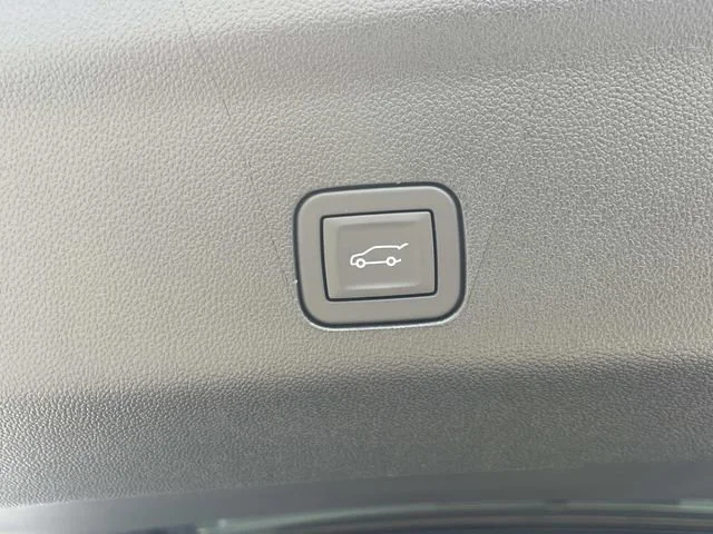 2026 Chevrolet Tahoe Premier - Photo 10