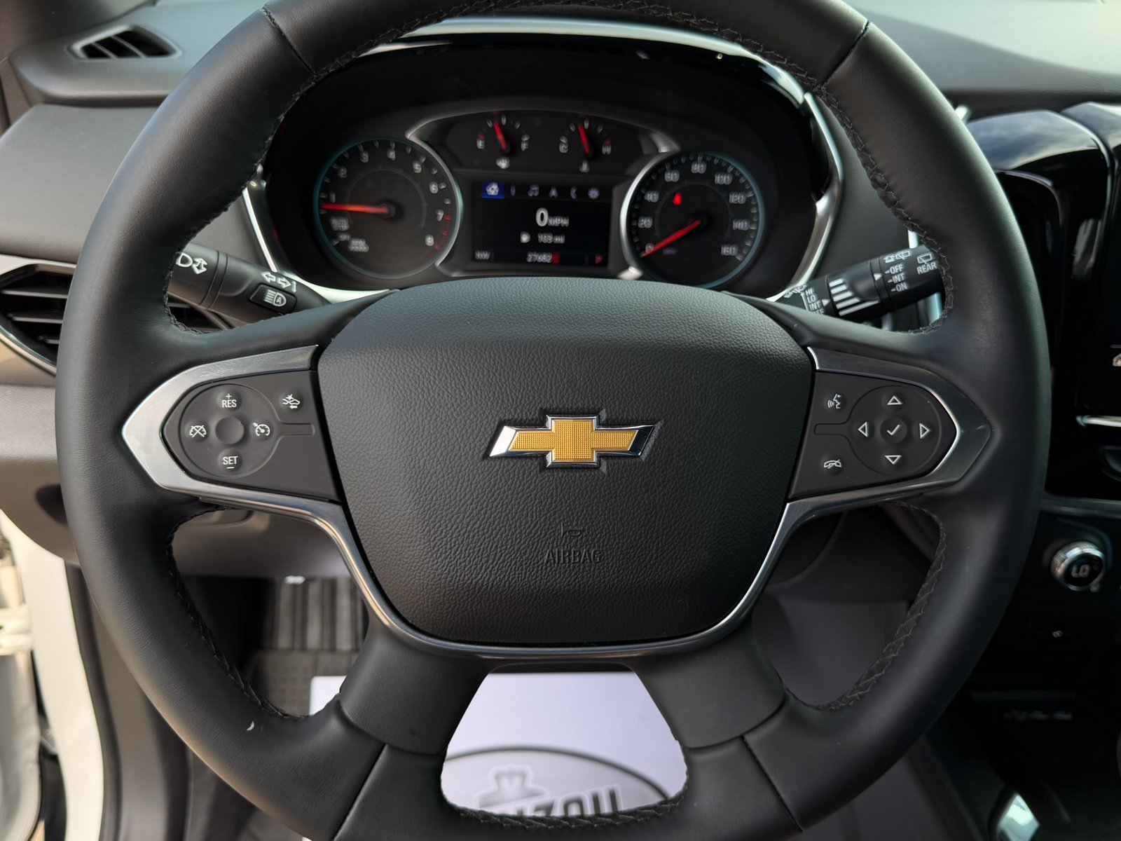 Used 2023 Iridescent Pearl Tricoat Chevrolet LT image 22