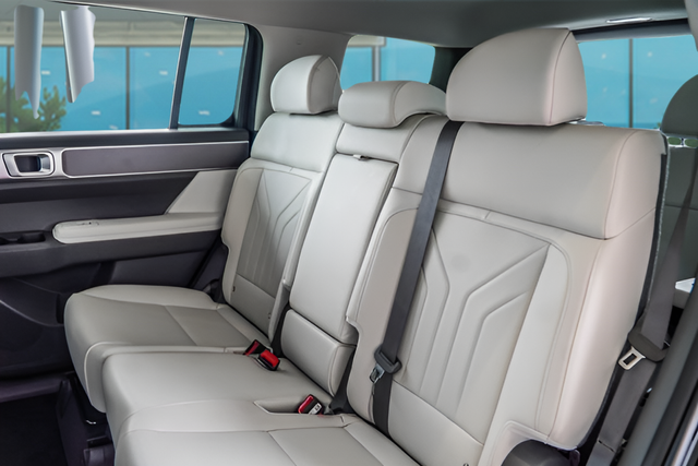 2025 Hyundai Santa Fe SEL - Photo 36