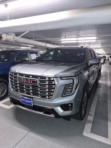 2025 GMC Yukon 4WD Denali's photo