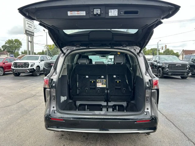 2021 Toyota Sienna Limited - Photo 10