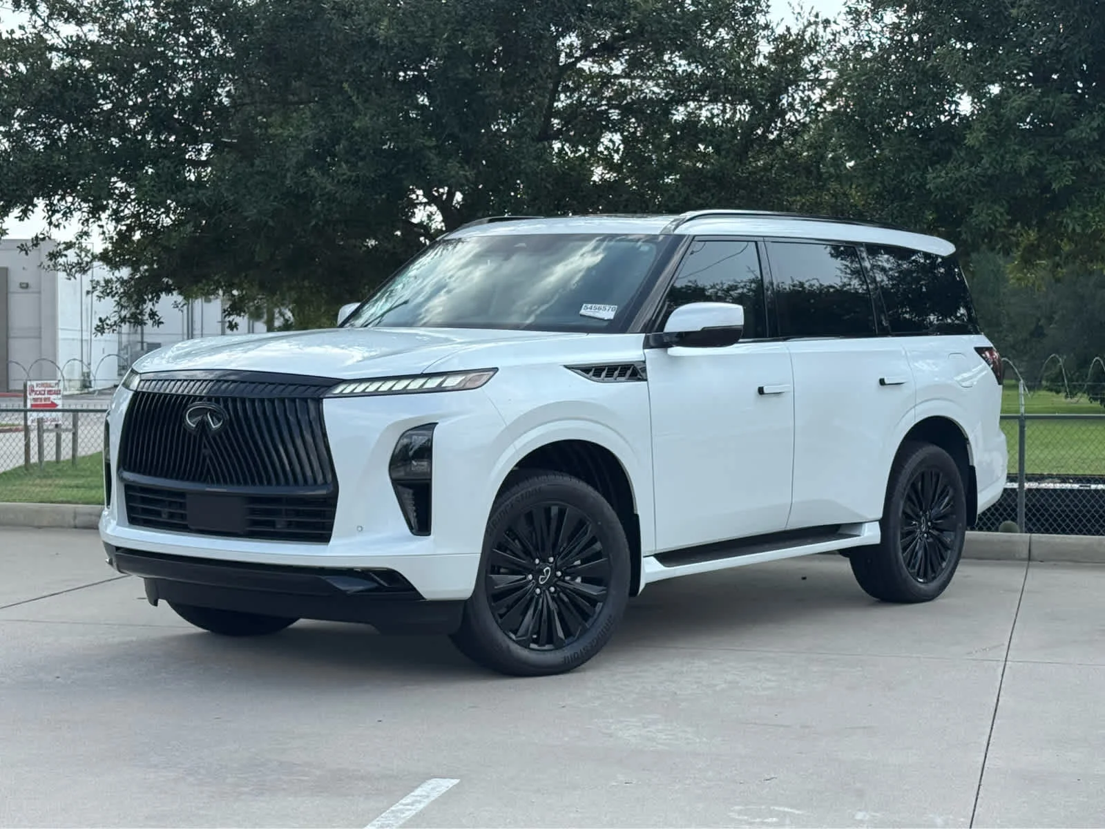 New 2027 INFINITI QX80 Luxe 4WD
