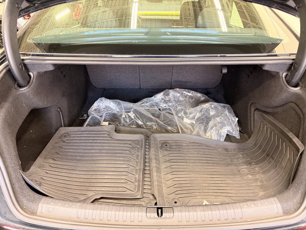 Used 2019 Black Audi quattro image 22
