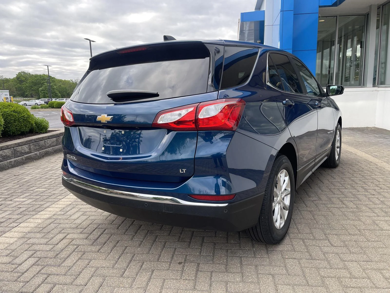 Used 2021 PACIFIC BLUE METALLIC Chevrolet LT image 5