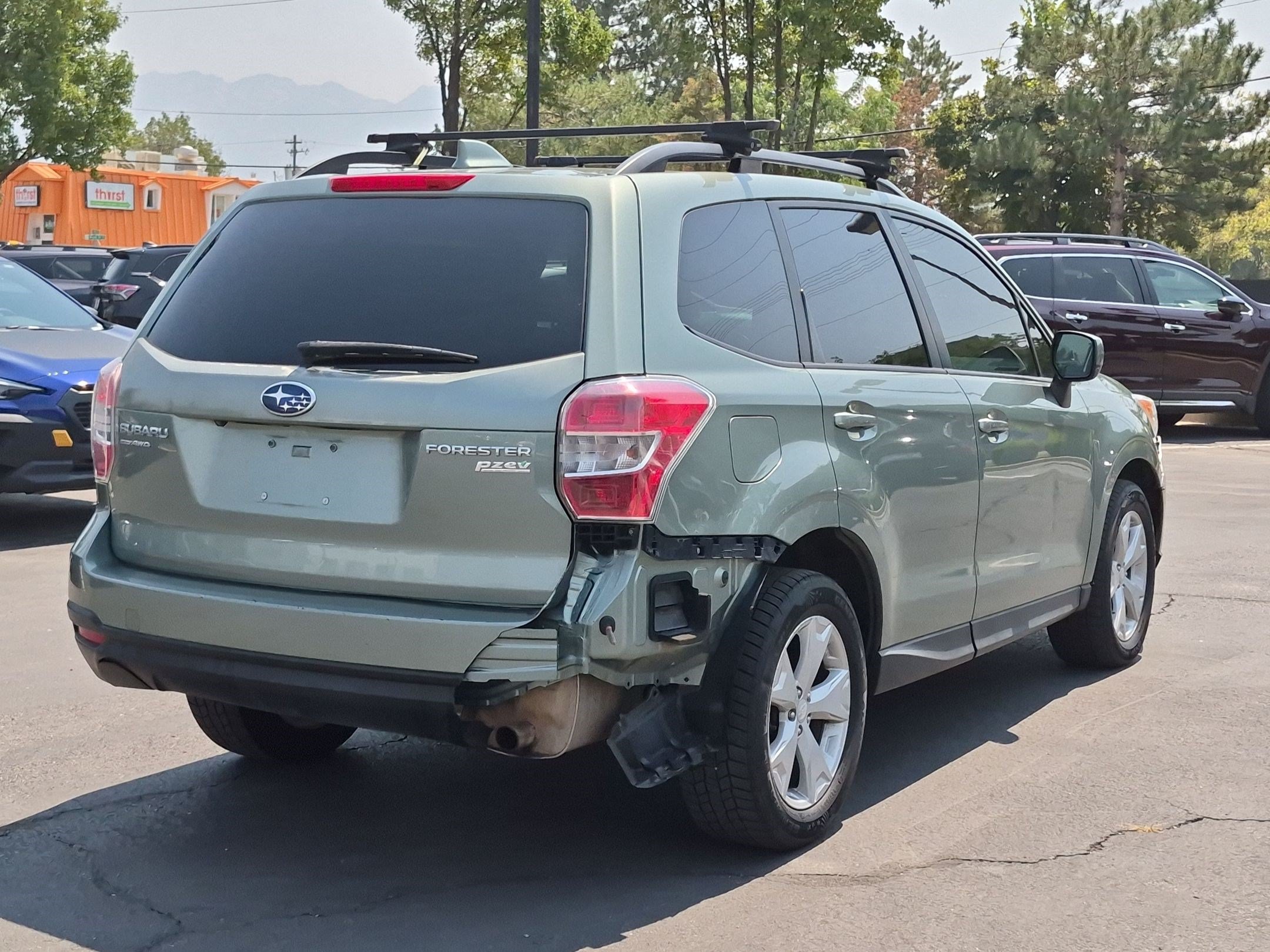 Used 2016 Jasmine Green Metallic Subaru 2.5i Premium image 3