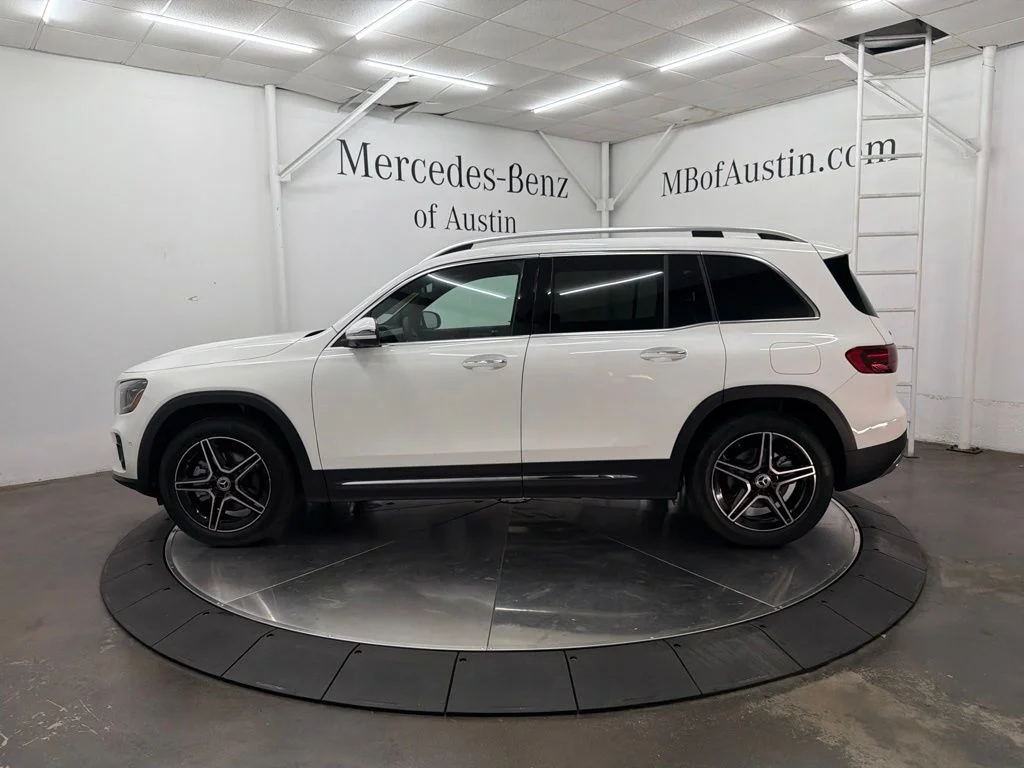New 2026 White Mercedes-Benz GLB 250 image 4