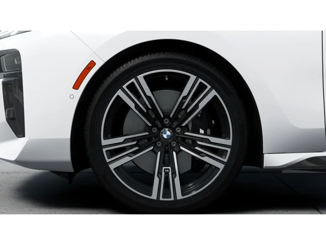 New 2026 Mineral White Metallic BMW 740i xDrive image 7