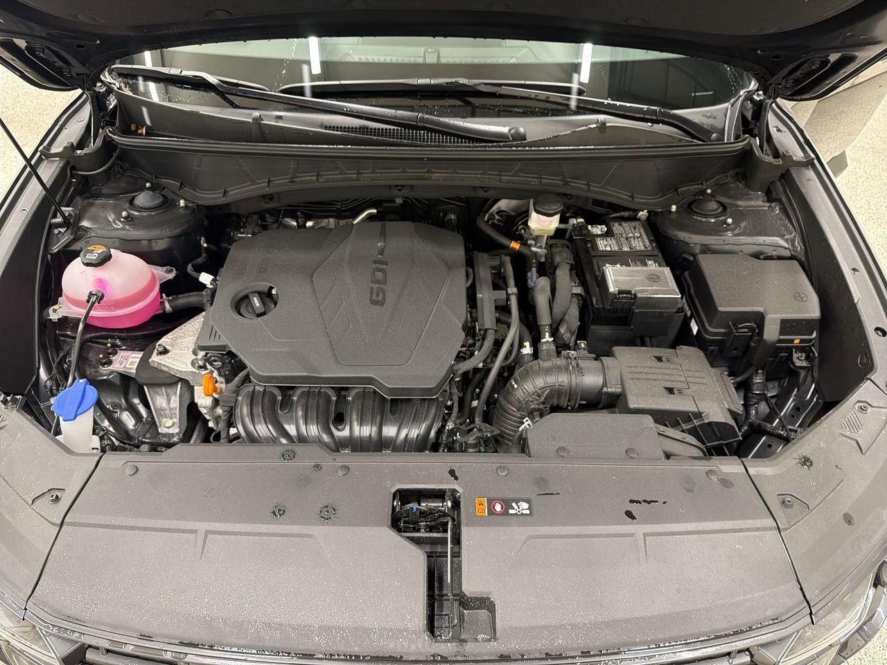 Certified Used 2025 Phantom Black Hyundai SEL image 11