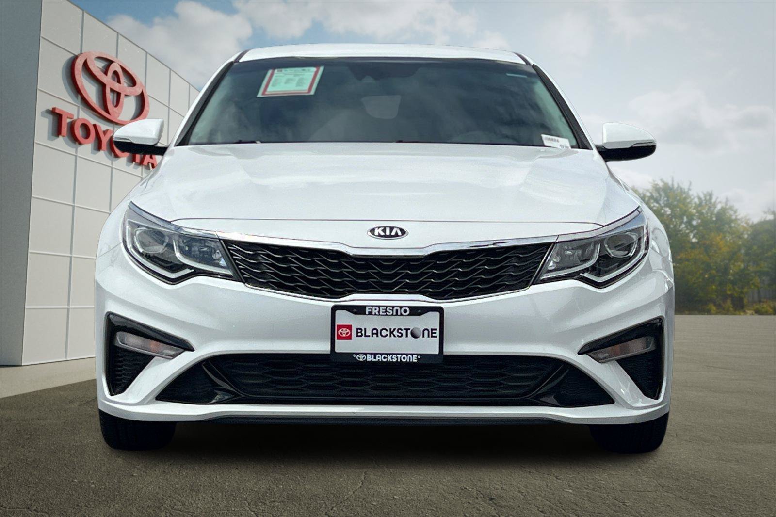 Used 2020 Snow White Pearl Kia LX image 8