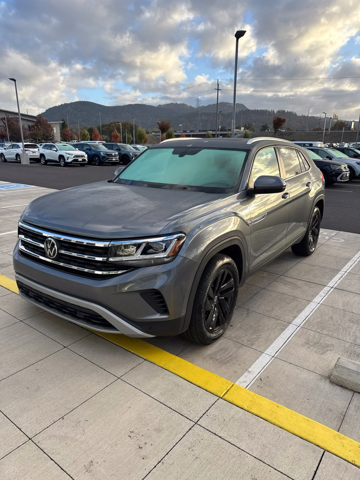 Used 2023 Gray Volkswagen 2.0T SE w/Technology image 1