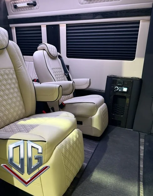 New 2027 Hightech Silver Mercedes-Benz OGV Luxury Coach image 3