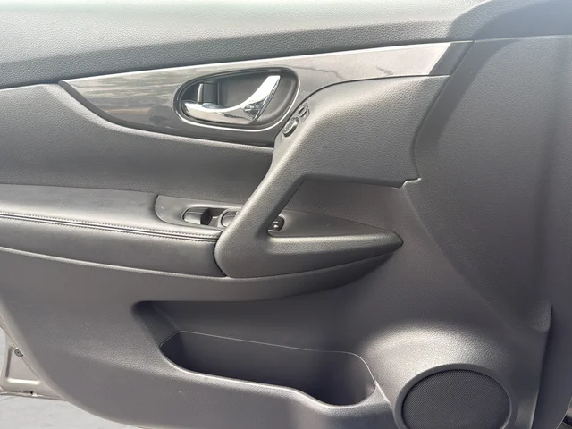 Used 2018 Gray Nissan SV image 24