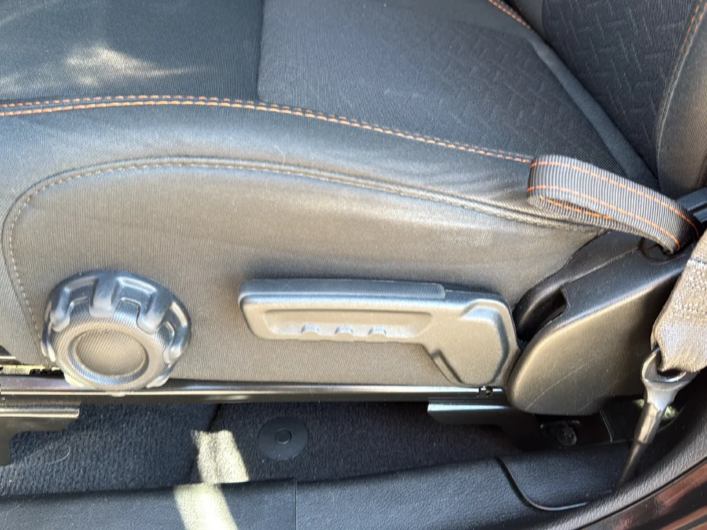 Used 2022 Black Jeep Mojave image 15