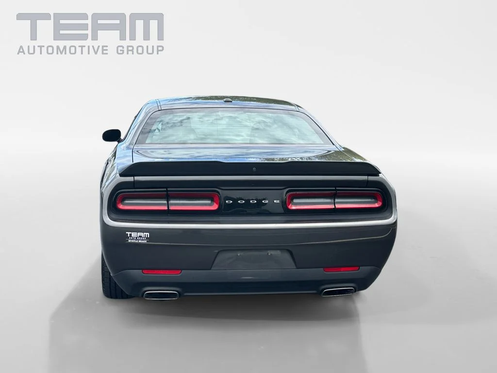 Used 2023 Gray Dodge SXT image 6