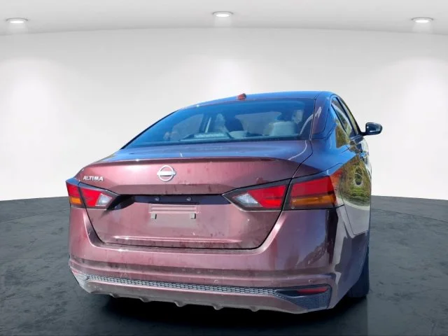 Used 2025 Red Nissan 2.5 SV image 14