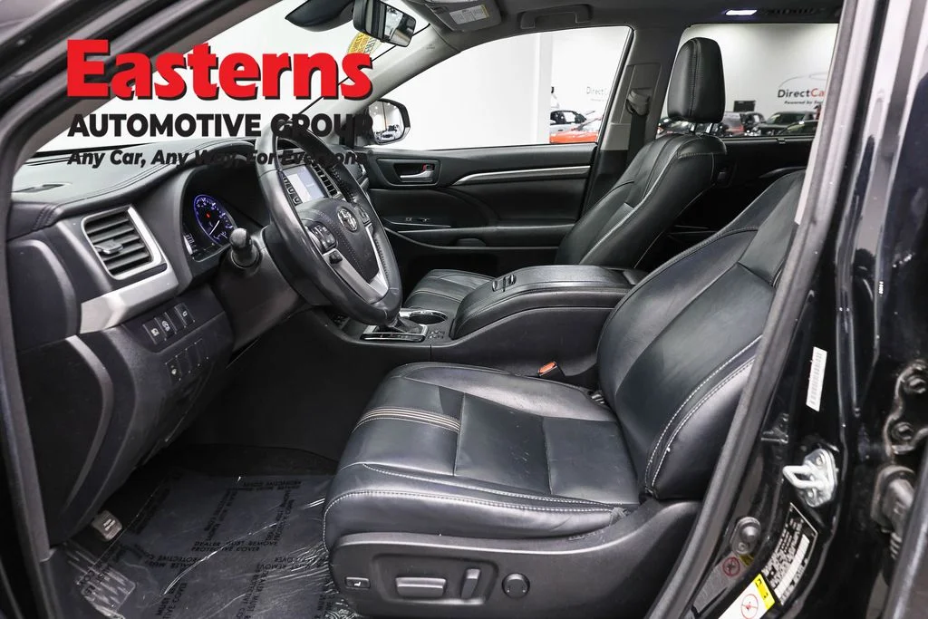 Used 2018 Black Toyota SE image 14