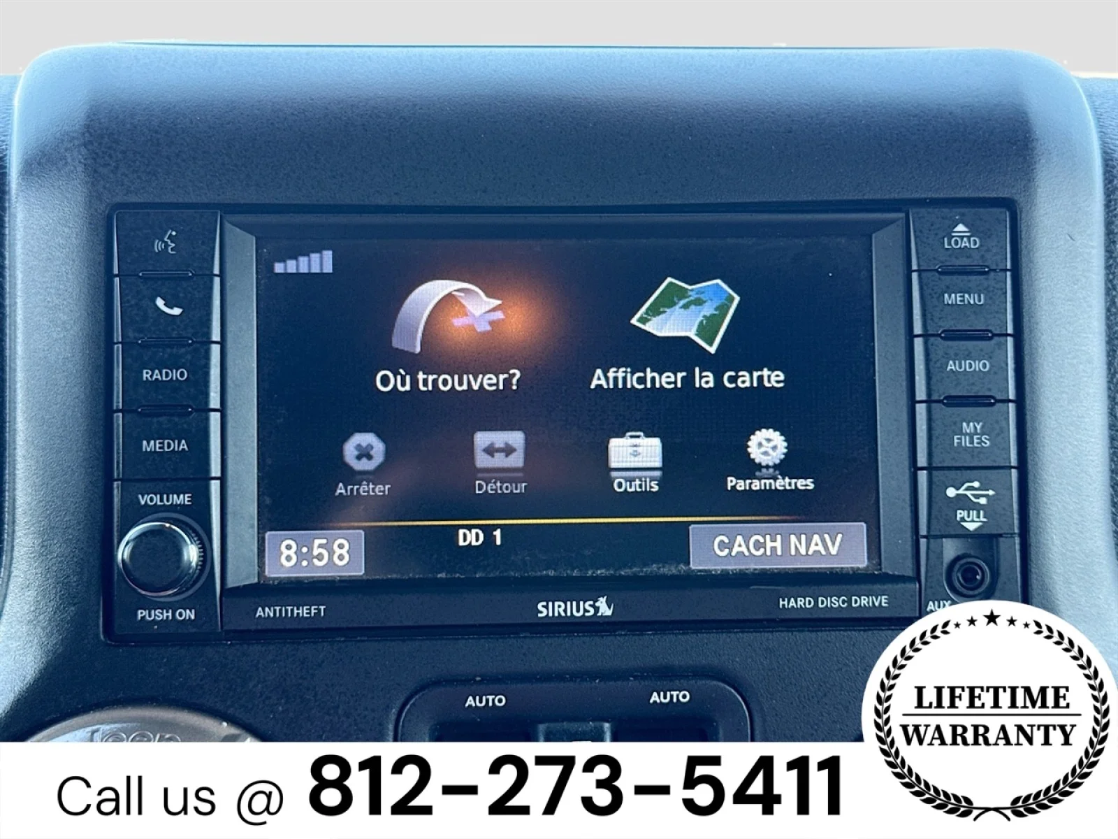 Used 2017 BLK Jeep 75th Anniversary image 12