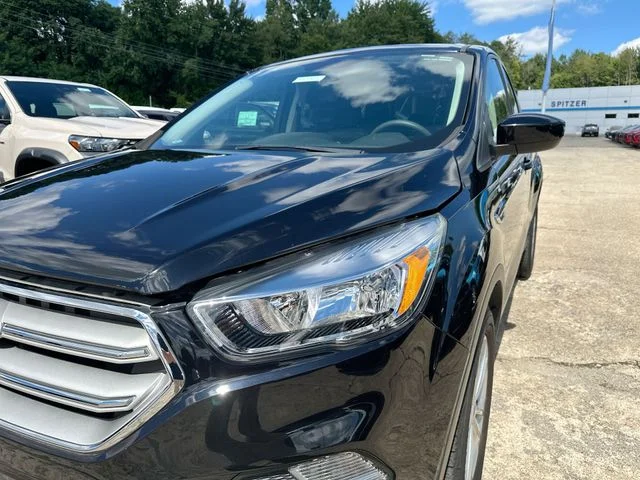Used 2019 Black Ford SE image 54