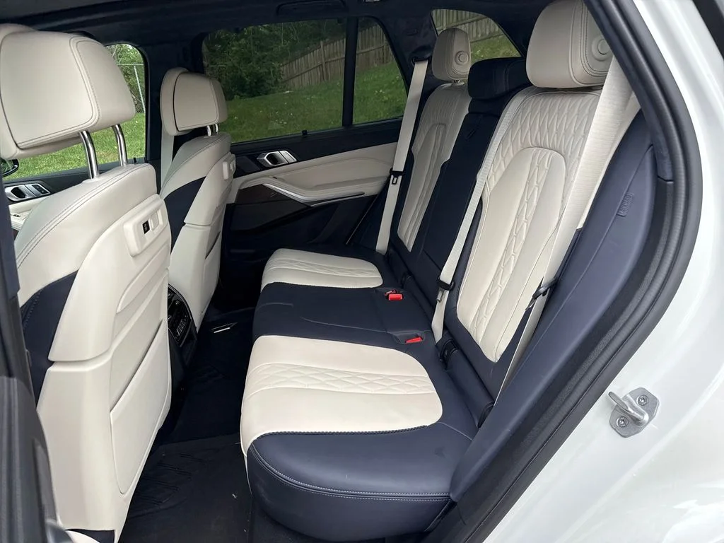 Used 2021 White BMW xDrive45e image 27