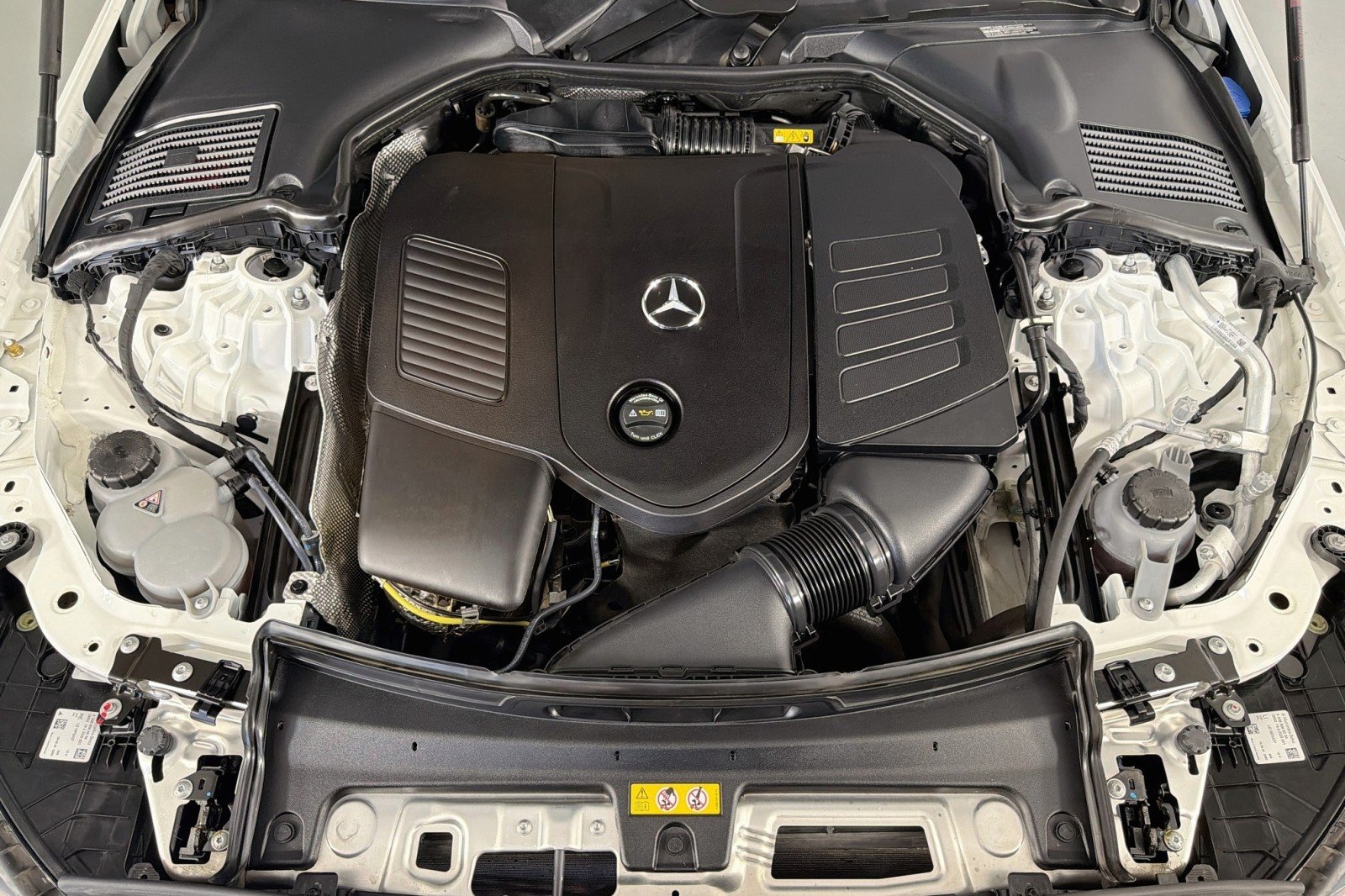 Certified Used 2025 Polar White Mercedes-Benz C 300 image 11