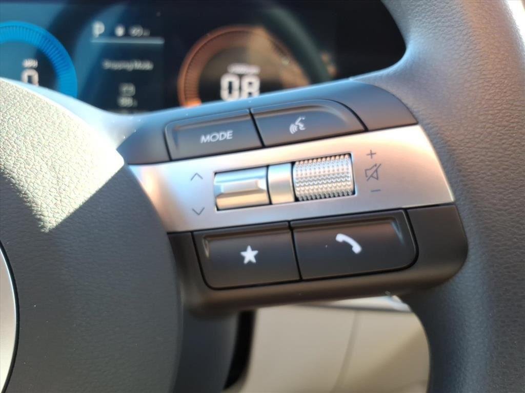 New 2026 Shimmering Silver Hyundai SEL AWD image 10