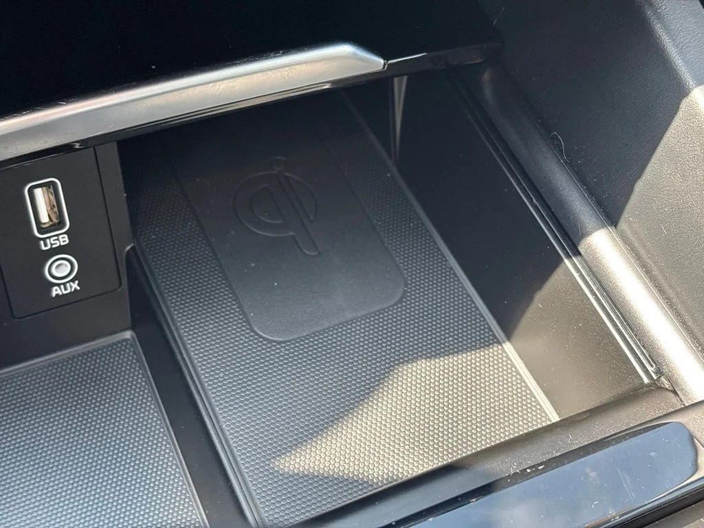 Used 2019 Gray Kia Technology image 38